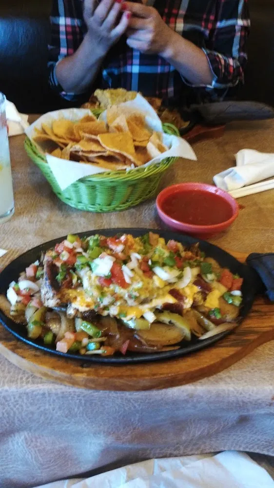 Nachos Gigantes Steak or Shrimp